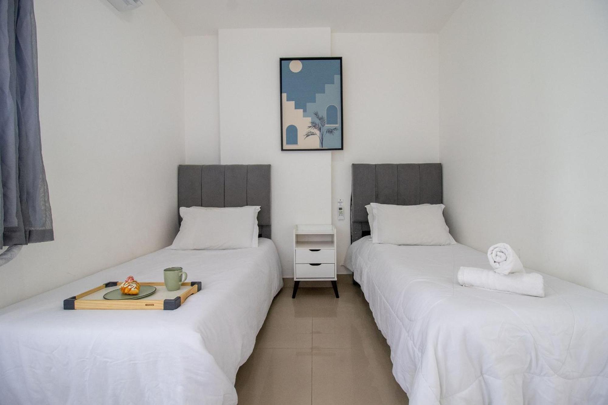 Abm22 - Frente Mar, 3 Dorm Climatizados, Garagem Apartamento